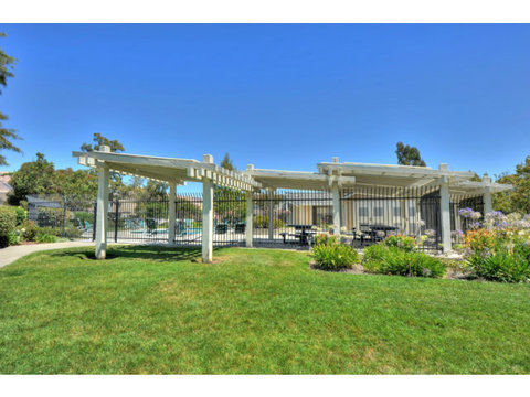 Entire Place 4Bed.3Bath