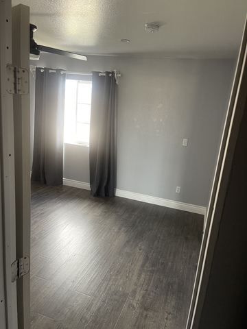 Room1Bed.2Bath