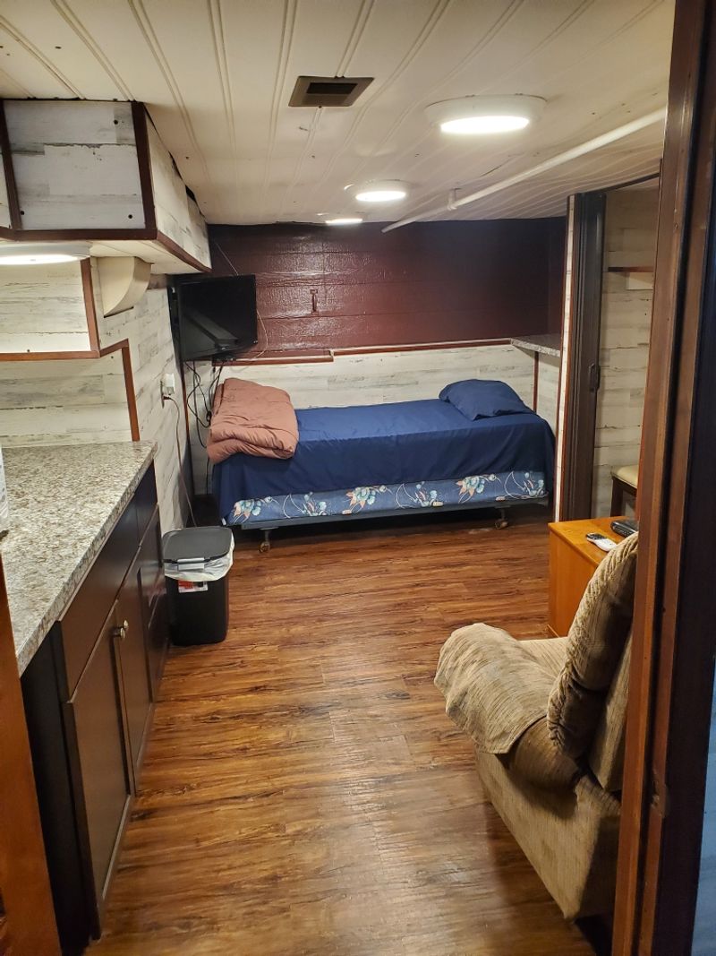 roommates in Roseville Private Room in 4Bed.1.5Bath - cirtru.com