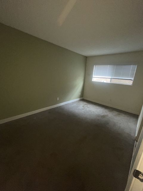 Private Room in 3Bed.1Bath
