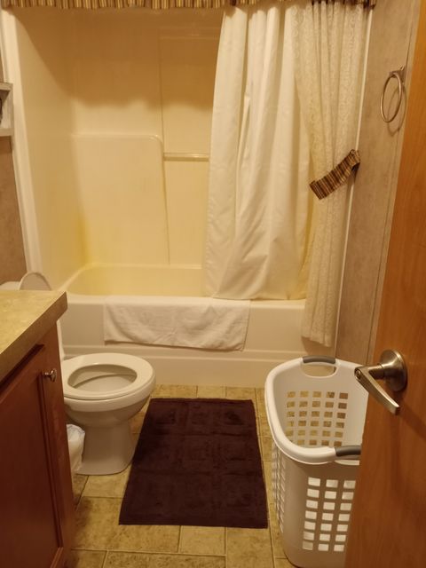 Private Room in 3Bed.3Bath