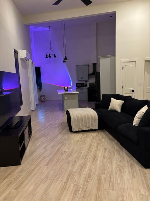 Room2Bed.2Bath