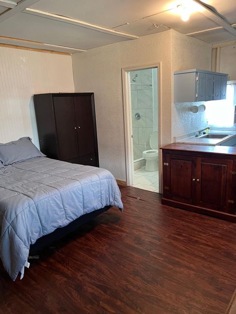 Private Room in 1Bed.1Bath