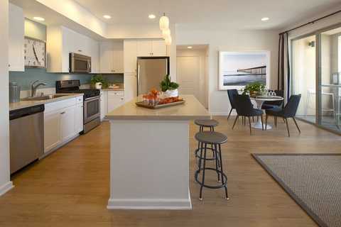 Private Room in 2Bed.2Bath