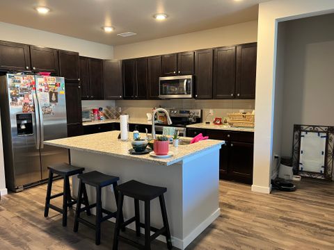 Private Room in 2Bed.2Bath