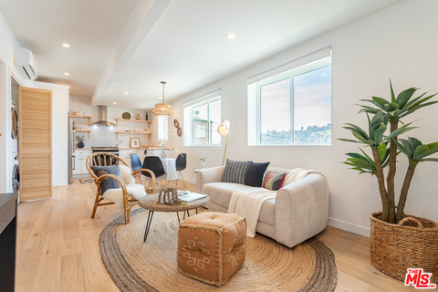 Entire Place 2Bed.1Bath