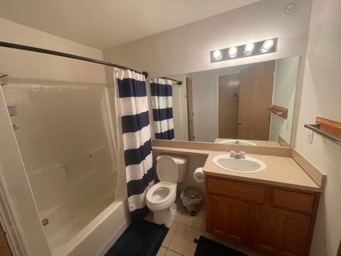 Private Room in 2Bed.2Bath