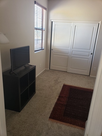 Private Room in 3Bed.3Bath