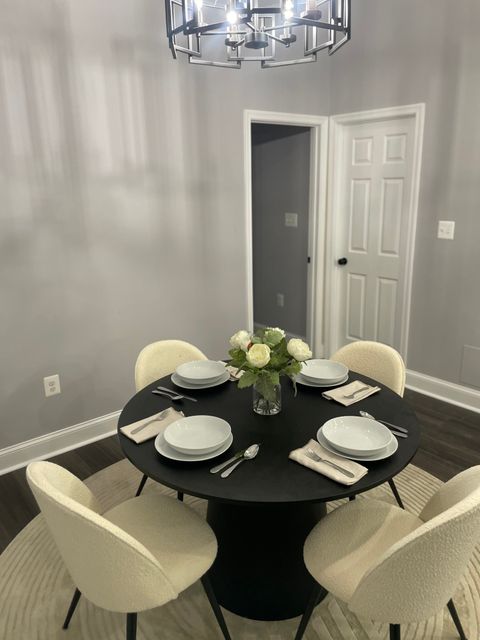 Entire Place 4Bed.3Bath