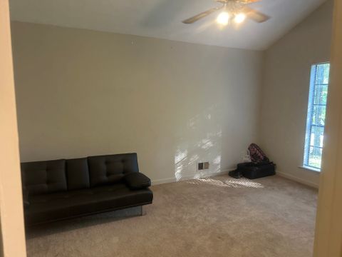 Private Room in 3Bed.2.5Bath