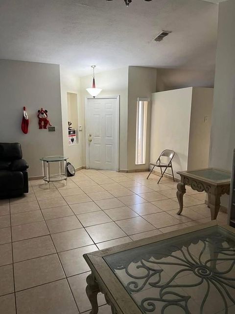 Room1Bed.1Bath