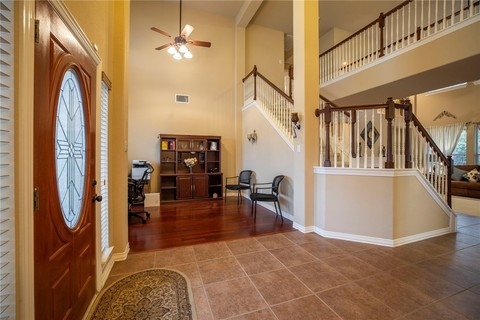 Entire Place 5Bed.3Bath