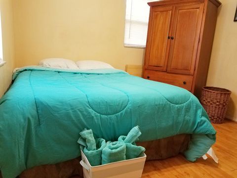 Private Room in 3Bed.1Bath