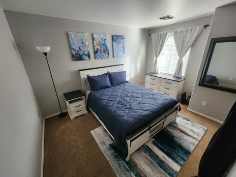 Private Room in 3Bed.2.5Bath