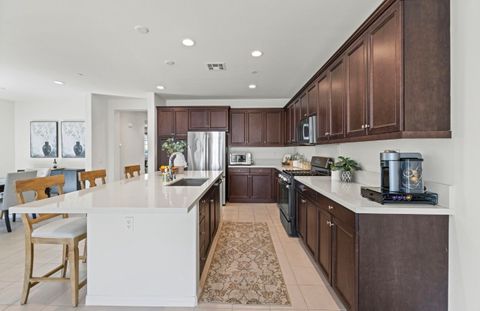 Private Room in 3Bed.3Bath