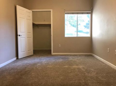 Private Room in 3Bed.2Bath