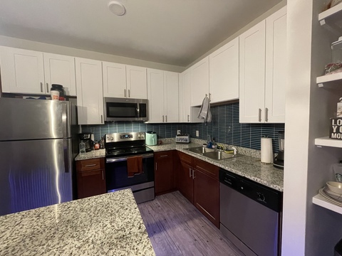 Private Room in 2Bed.2Bath