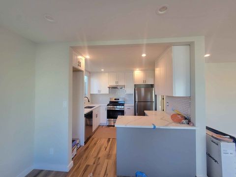 Private Room in 3Bed.1Bath