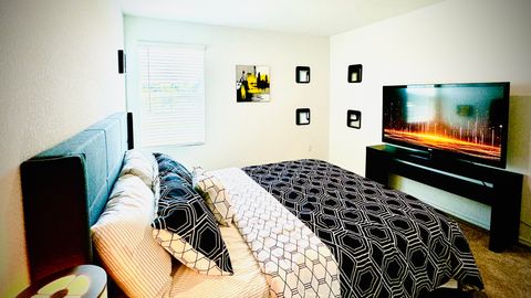 Private Room in 4Bed.1.5Bath