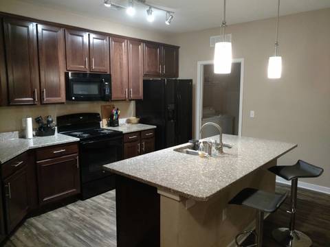 Master Bedroom w/ Private Bathroom