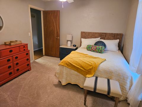 Room3Bed.2.5Bath