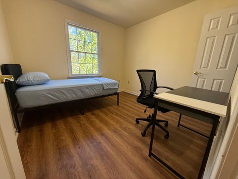 Private Room in 3Bed.2Bath