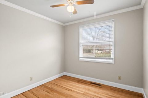 Private Room in 3Bed.1Bath