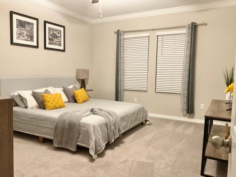 Private Room in 3Bed.3Bath