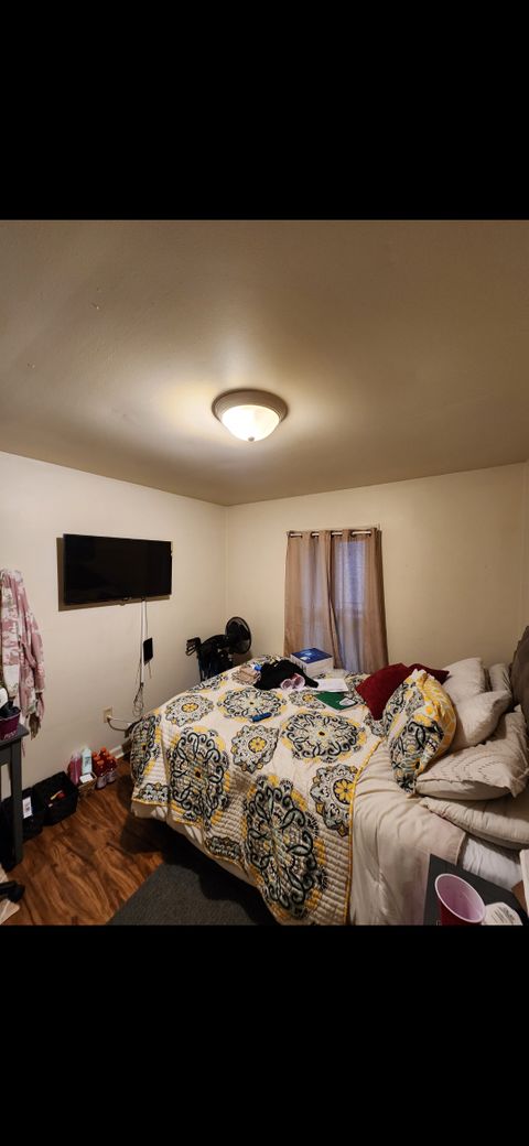 Private Room in 1Bed.1Bath
