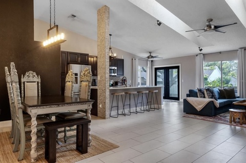 Private Room in 3Bed.2Bath