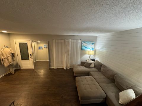Private Room in 3Bed.3.5Bath