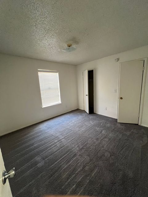 Private Room in 2Bed.1Bath