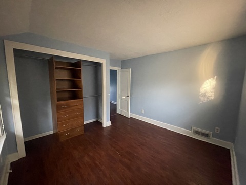 Room3Bed.1.5Bath