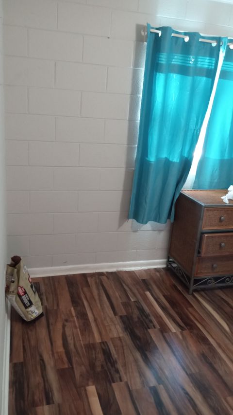 Private Room in 3Bed.1Bath