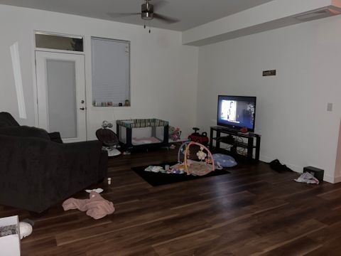 Private Room in 2Bed.1Bath