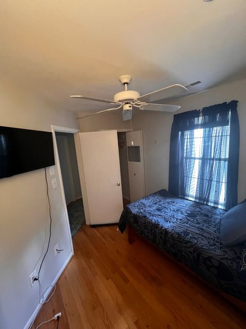Room3Bed.2.5Bath