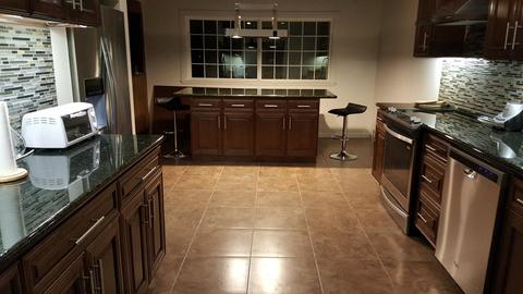 Private Room in 3Bed.3Bath