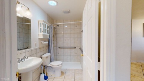 Private Room in 6Bed.2Bath