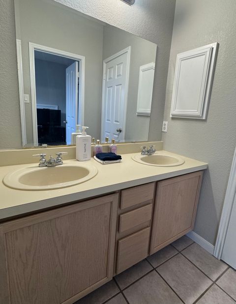 Private Room in 1Bed.1Bath