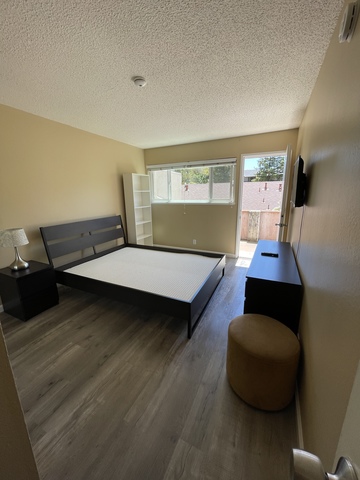 Private Room in 2Bed.1Bath