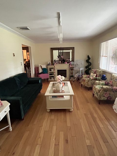 Private Room in 1Bed.1Bath