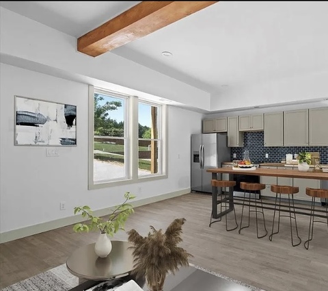 Shared Room in 4Bed.3Bath