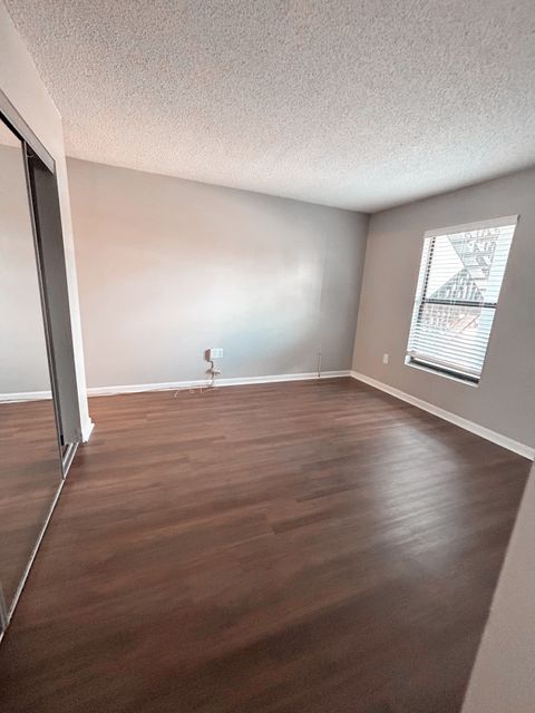 Private Room in 2Bed.2Bath