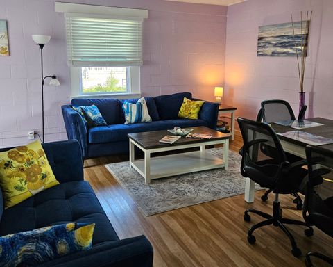 Entire Place 2Bed.1Bath