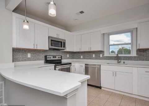 Private Room in 3Bed.2Bath