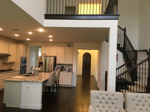 Looking for 3 roommates