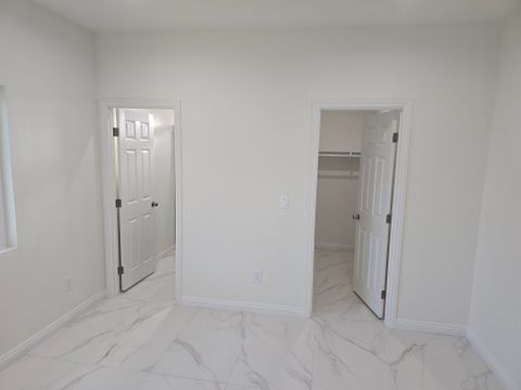 Private Room in 3Bed.3Bath