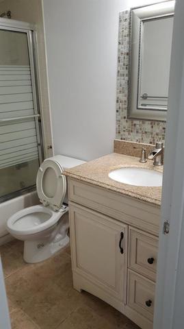 Lake View Condo w/ Resort Amenities
