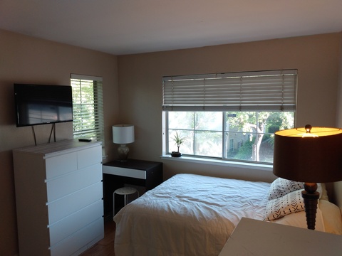 Private Room in 2Bed.2Bath