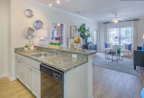 Private Room in 2Bed.2Bath